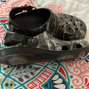 Men’s Crocs Size 10